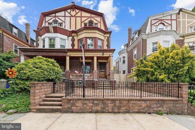 Building Photo - 5918 Pulaski Ave