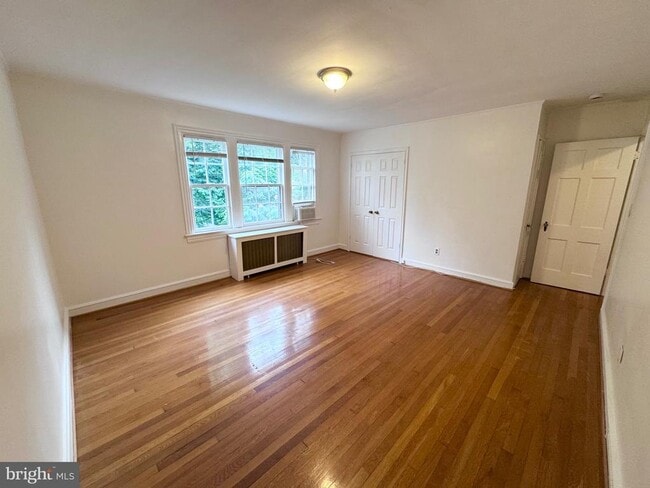 Building Photo - 4417 Volta Pl NW