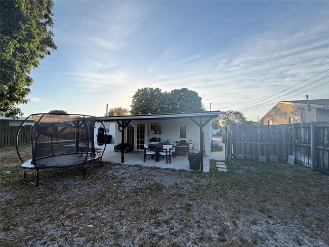 Building Photo - 1398 SW 47th Terrace