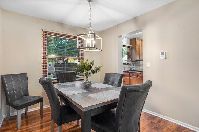 Building Photo - 346 Weatherford Ln