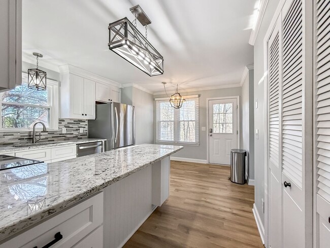 Building Photo - Spacious 3BR 2 BA Home with Wooden Deck in Wake Forest