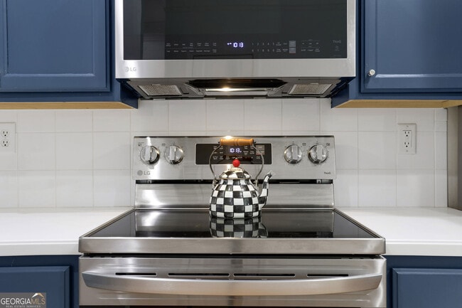 Building Photo - 375 Highland Ave NE