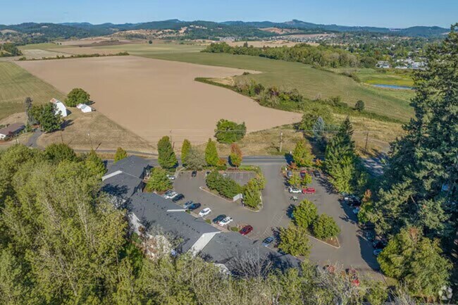 Building Photo - Bluebird Cozine Creek ***Under New Managem...