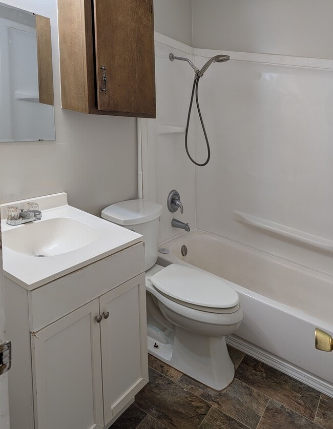 Building Photo - 2044 S Barcliff Ave