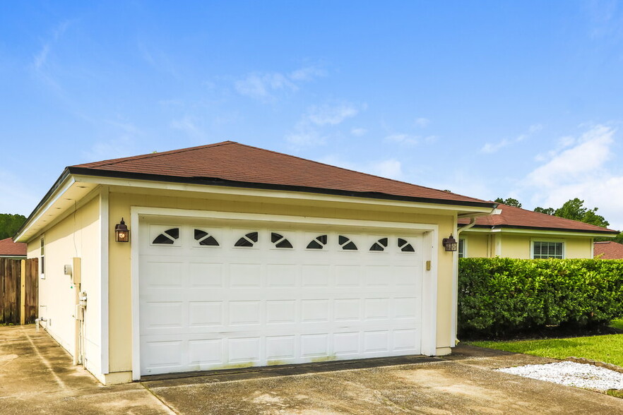 Building Photo - 2943 Tuscarora Tr