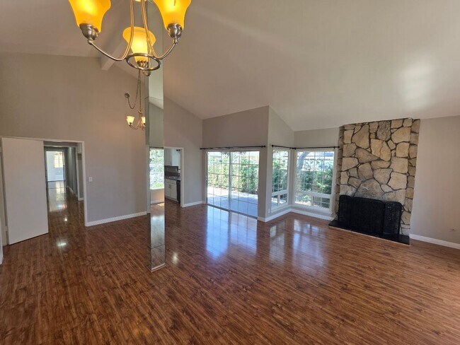 Building Photo - 12947 Arabella Pl