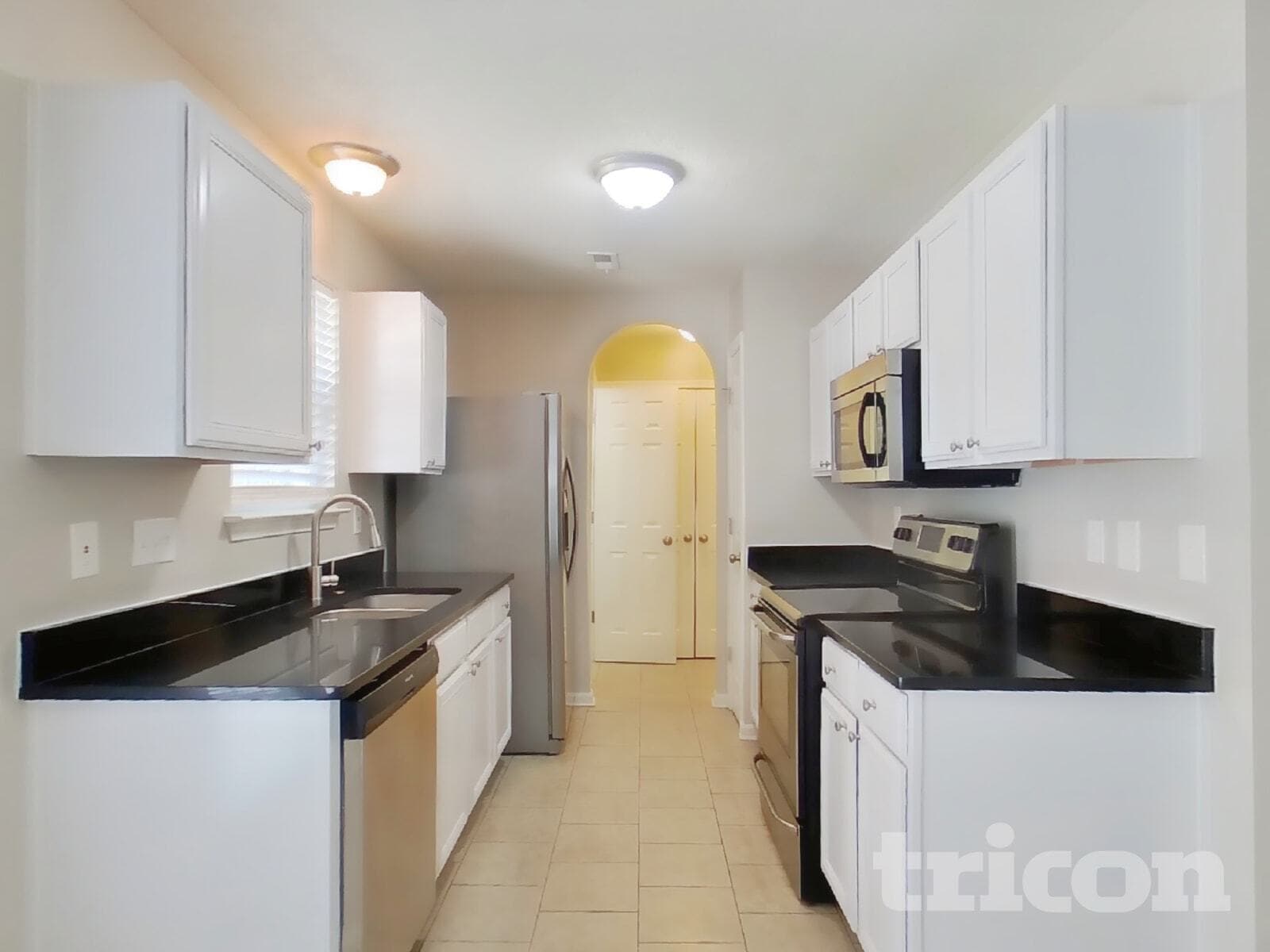 Building Photo - 1787 Mission Oaks St