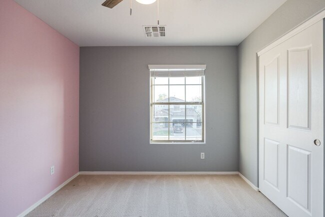 Building Photo - $3,500 For Lease Starting June 1, 2026 4 beds-2.5 Baths 2,421 Sq. Ft.  Amazing Gilbert 85298 Home...