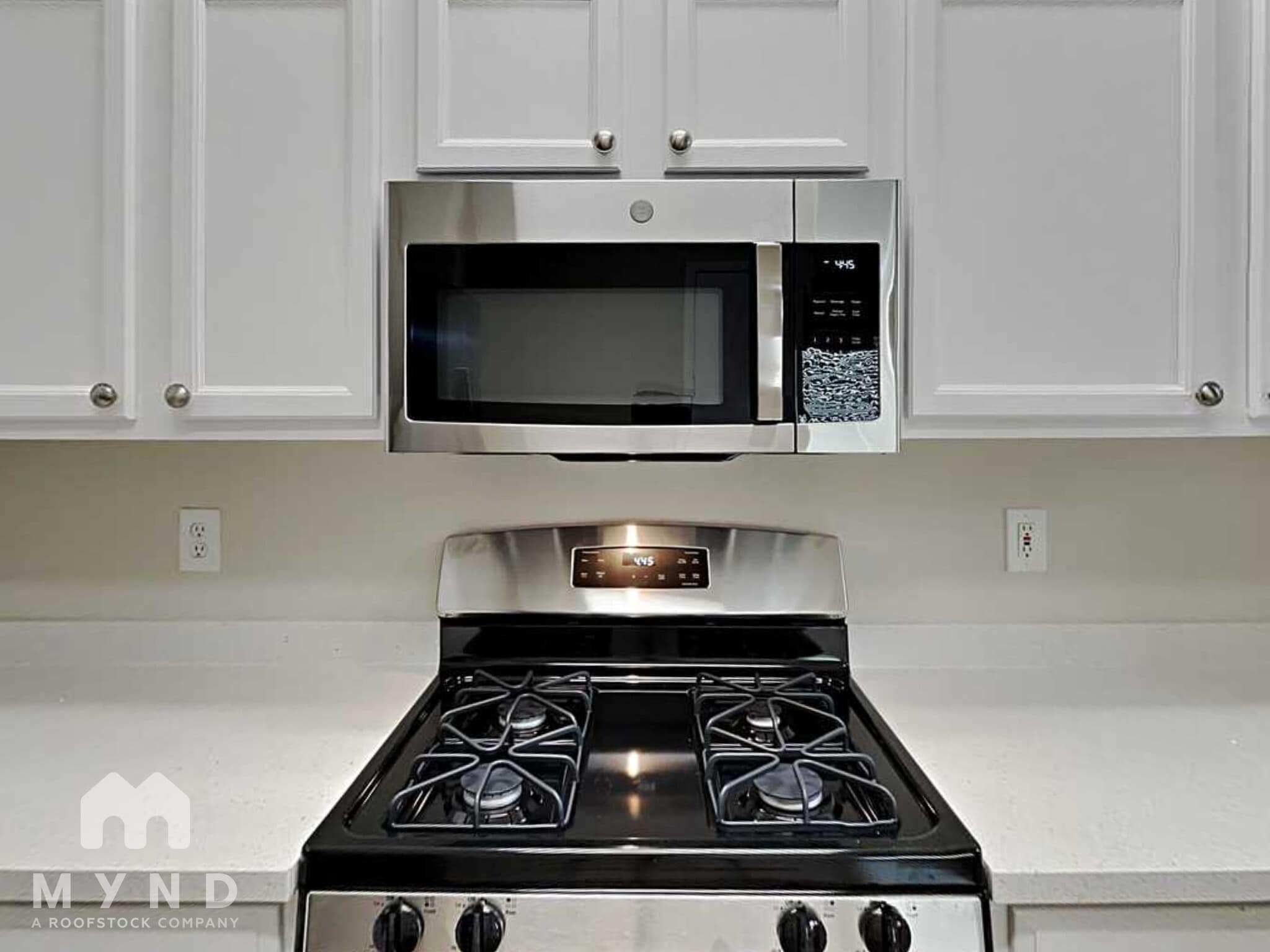 Building Photo - 2590 Alias Smith Dr