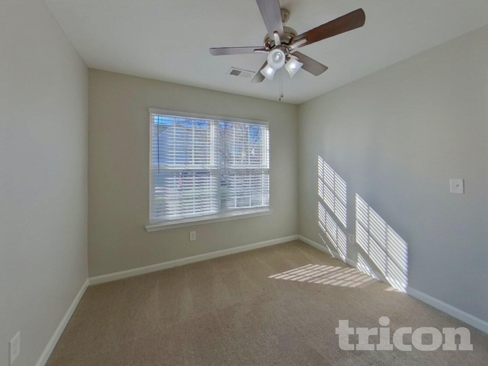 Building Photo - 420 Hedge Grove Ln