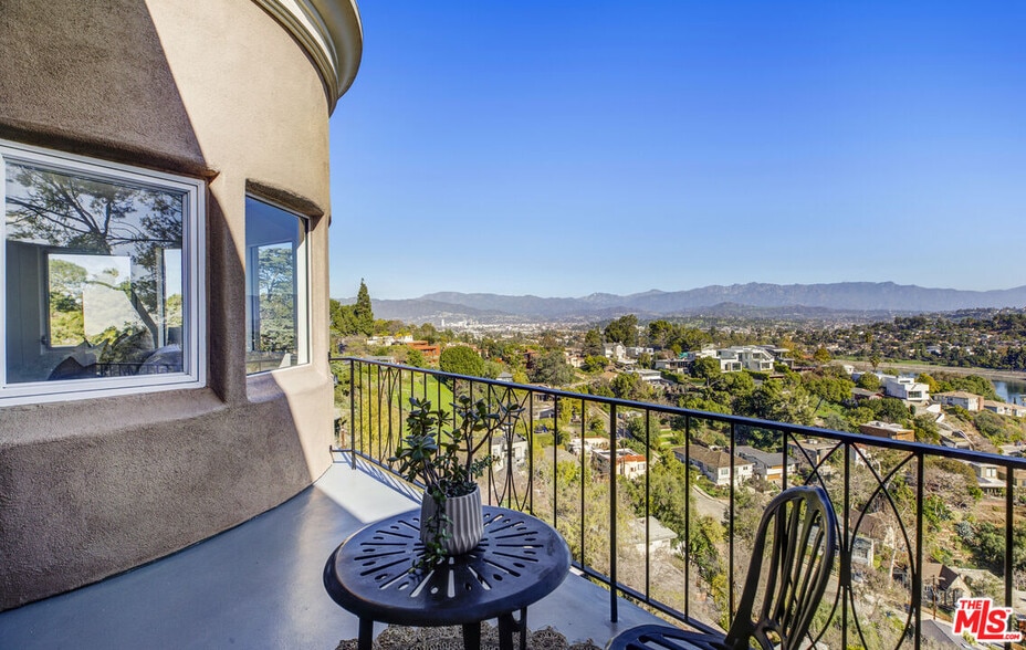 Primary bedroom private balcony - 1850 San Jacinto St