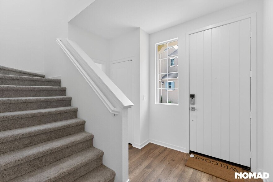 Building Photo - 26648 Jonquil Ave