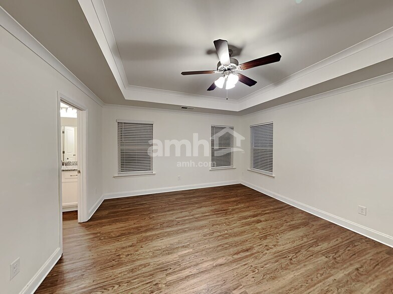 Building Photo - 1362 Weatherbrook Cir