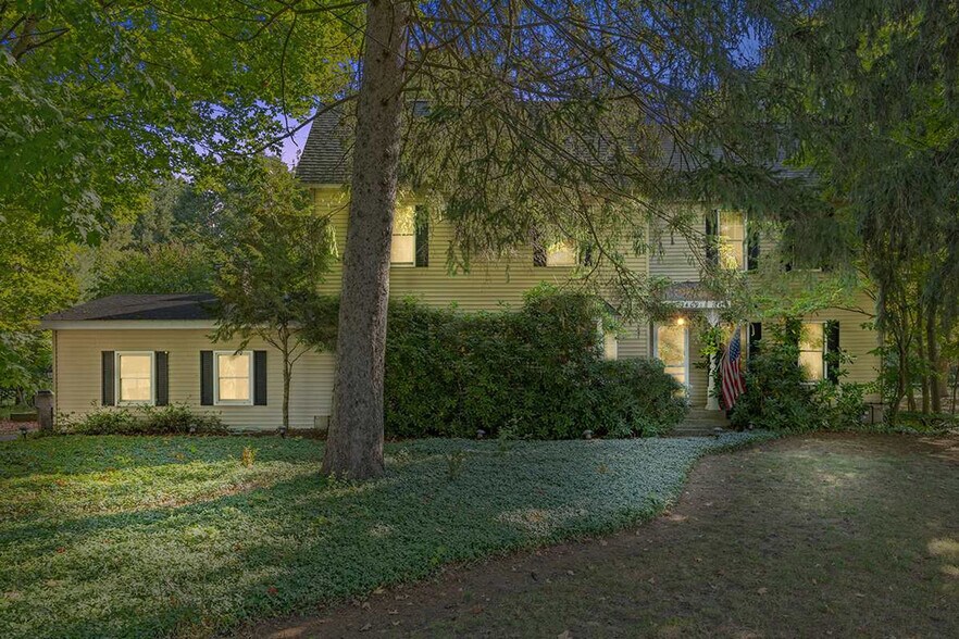 Building Photo - 3409 Elizabeth St