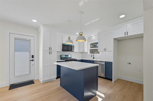 Building Photo - 2912 Charles Dr