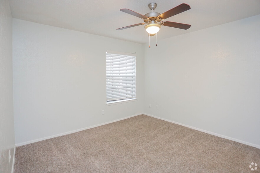 1BR, 1BA - 637SF - Fairwood - Pleasant Creek Apartments