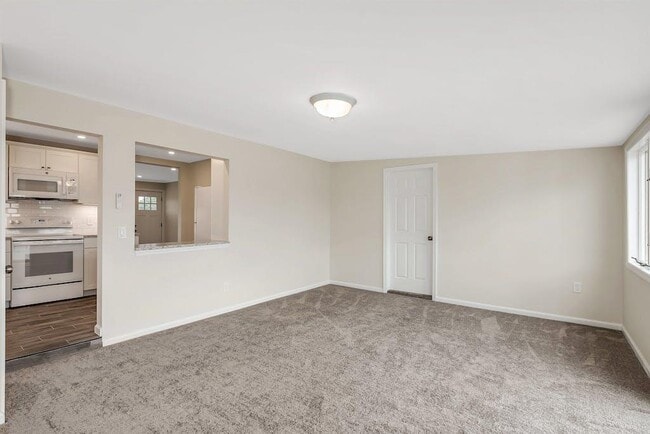 Building Photo - 22 Namkee Ln