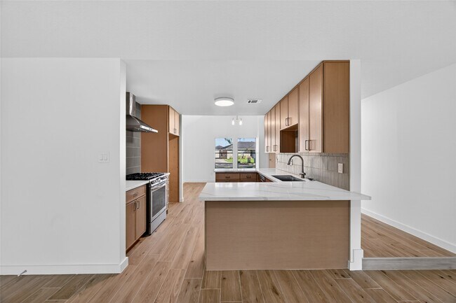 Building Photo - 22107 N Fork Dr