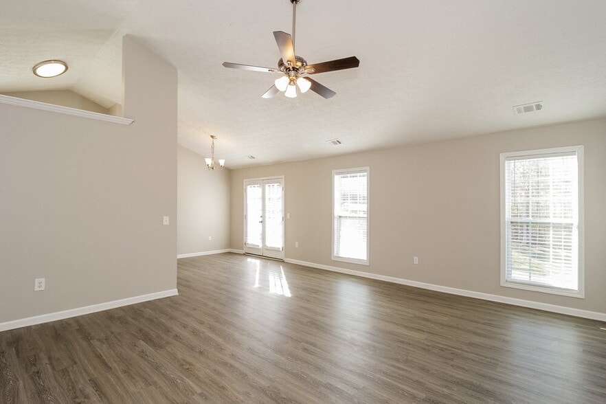 Building Photo - 309 Johnny Ln