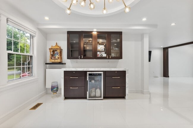 Building Photo - 4 Hadley Rd