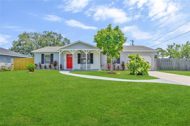 Primary Photo - 901 San Paulo Way