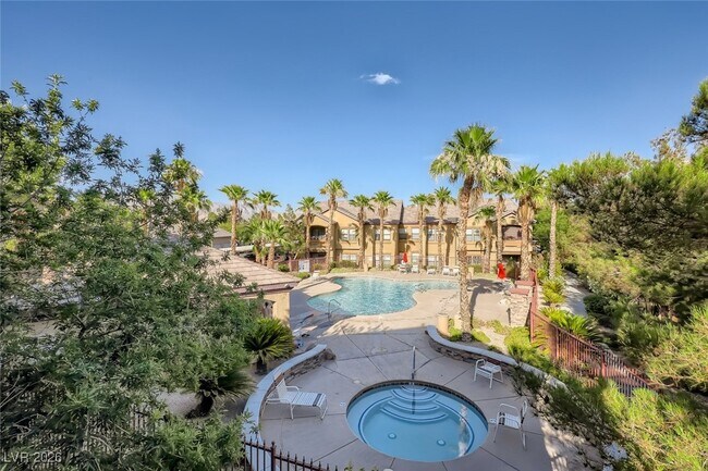 Building Photo - 8250 N Grand Canyon Dr