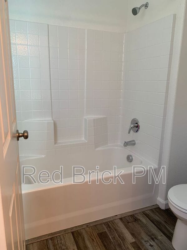 Building Photo - 816 Castellona Dr