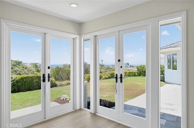 Building Photo - 978 Sandcastle Dr