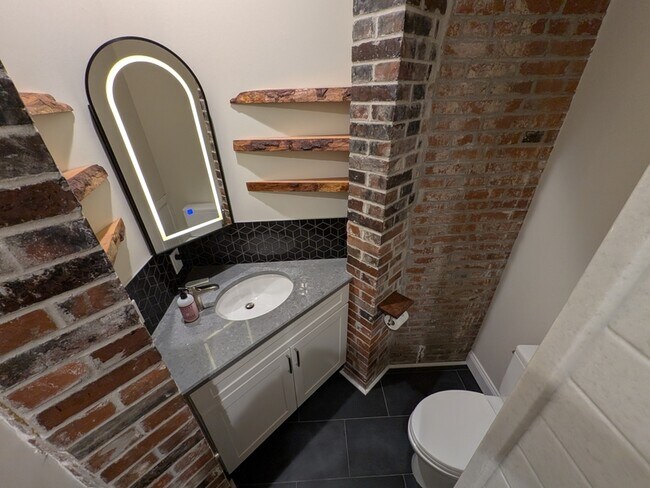 Building Photo - 3233 Morgan Ford Rd