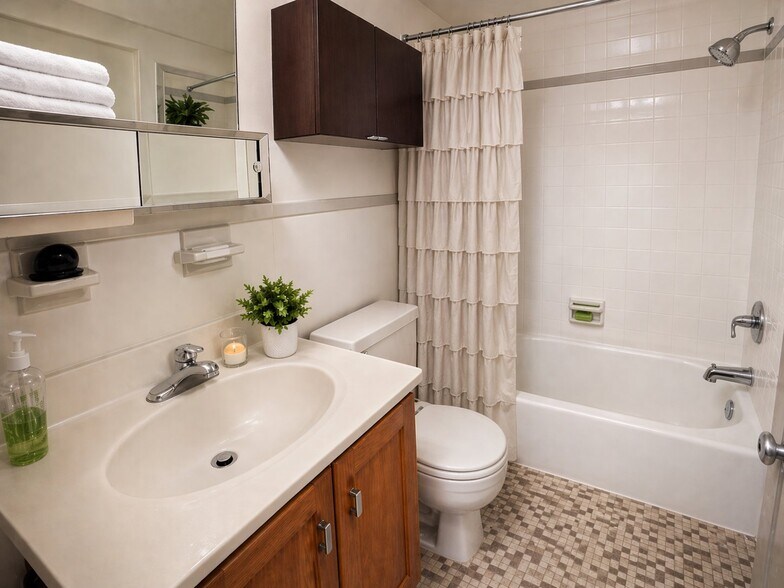 Building Photo - 4465 MacArthur Blvd NW