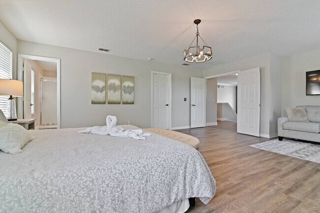 Building Photo - 701 Kettering Rd