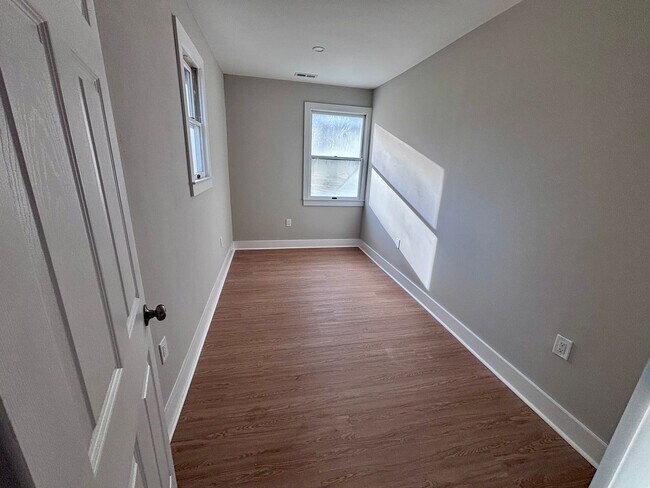 Building Photo - Freshly Renovated 8-Bedroom Home with Large Driveway – Ewing, NJ