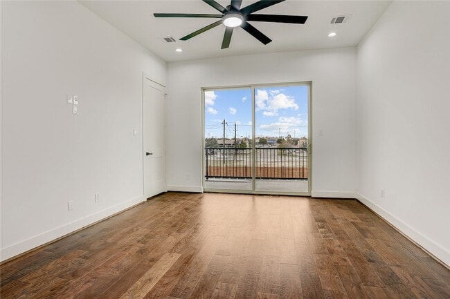 Building Photo - 6814 Hartland St