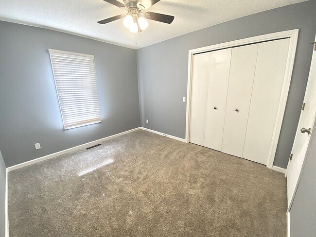 Building Photo - LEASING