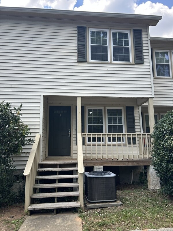 Building Photo - 107 Rainbow Cir