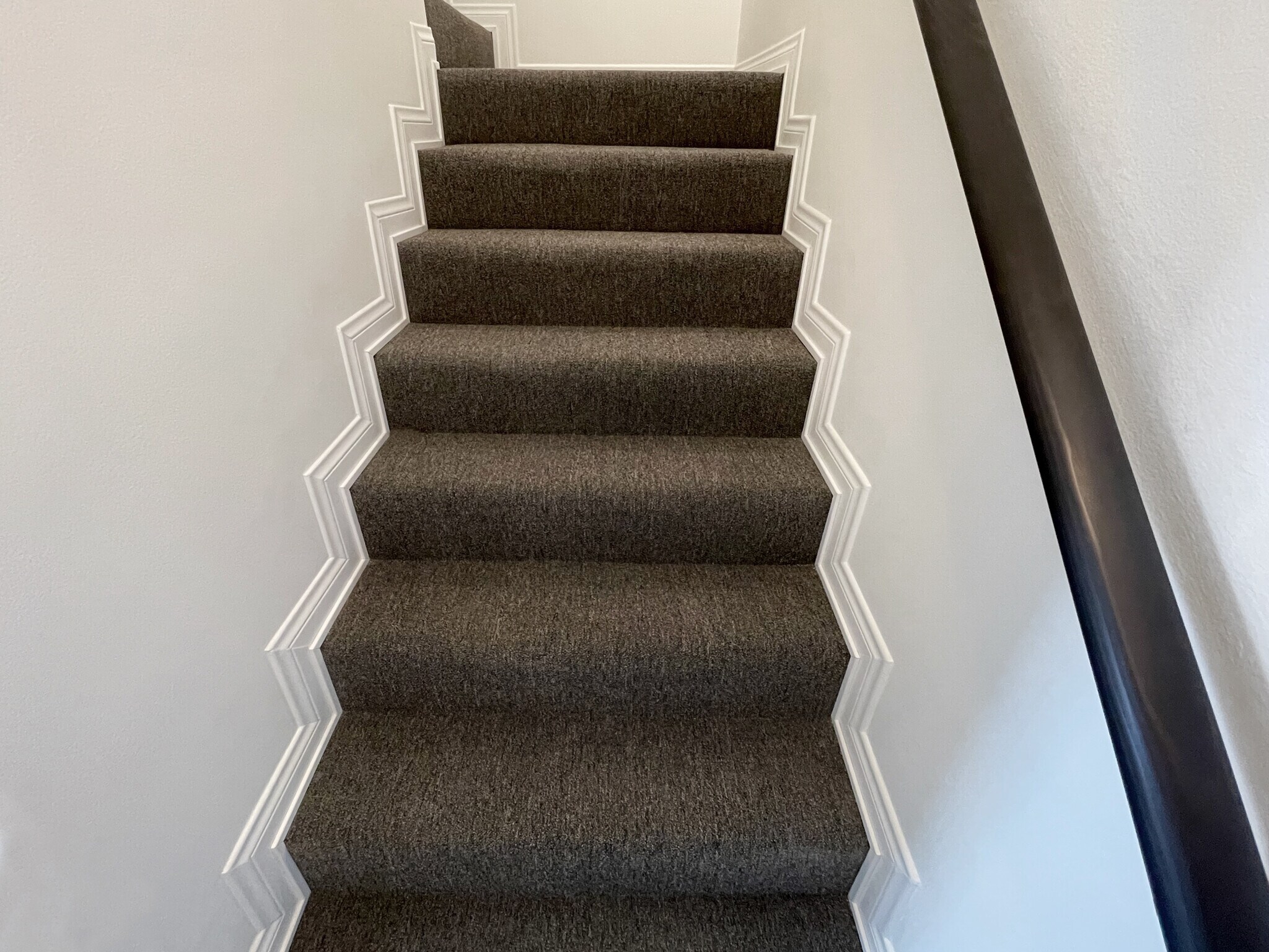 BRAND NEW carpet on stairs (floors in rest of house) - 9047 Langdon Ave