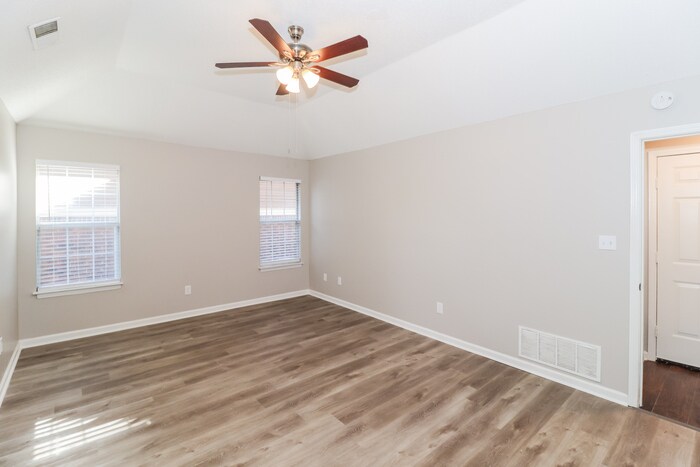 Building Photo - 7103 Showboat Ln