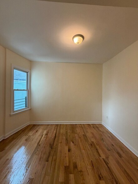 Building Photo - 58 S 13th St