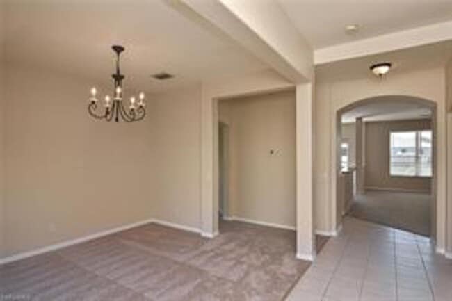 Building Photo - 1815 NW 24th Ave