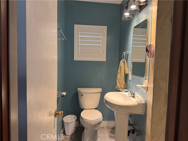 Building Photo - 12871 Russell Ave