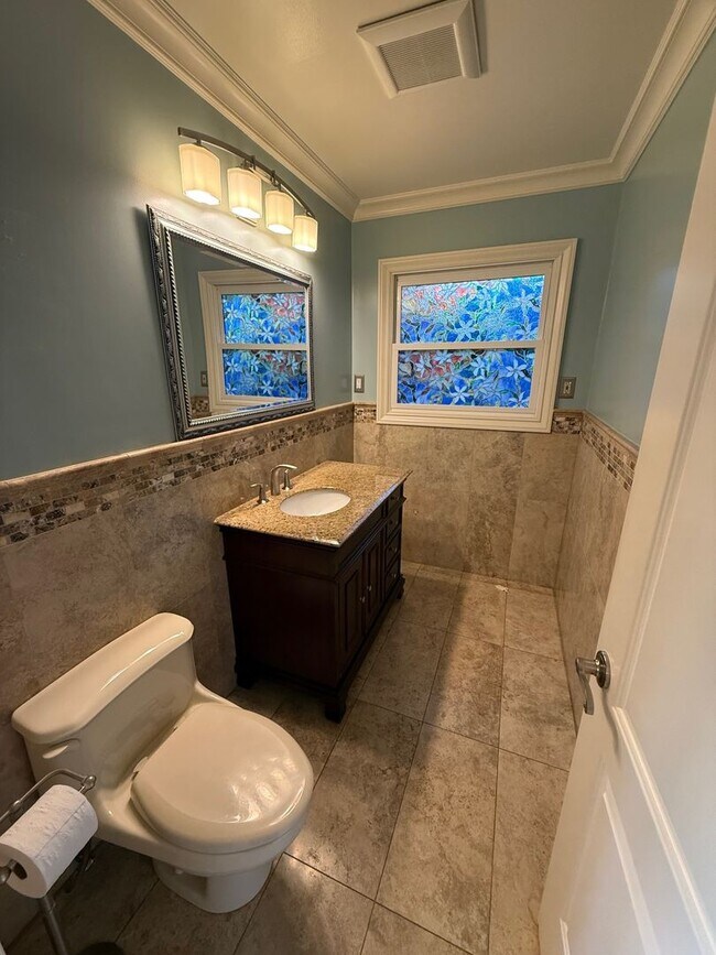 Building Photo - Stunning Saratoga Home; 3 Bedroom + Loft Must See!!
