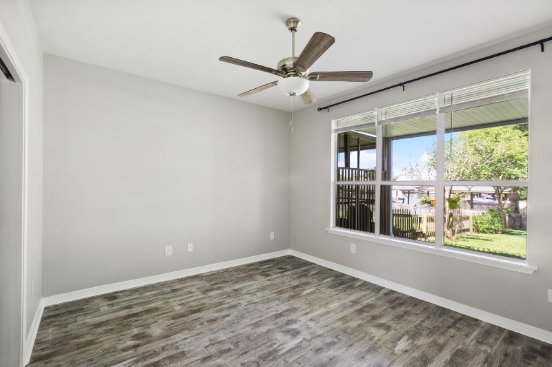 Building Photo - 1546 Marina Dr