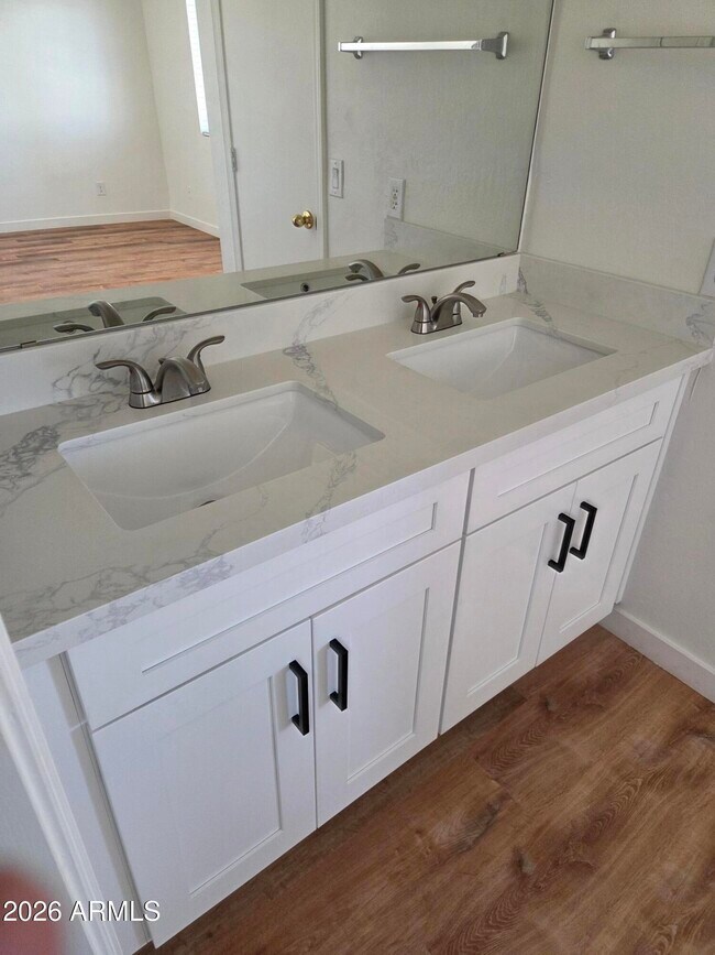 Building Photo - 2609 W Canyon Crest Cir