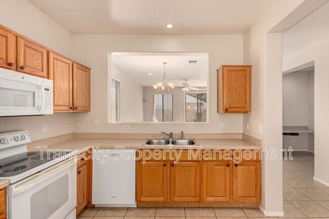 Building Photo - 3723 E Linda Ct