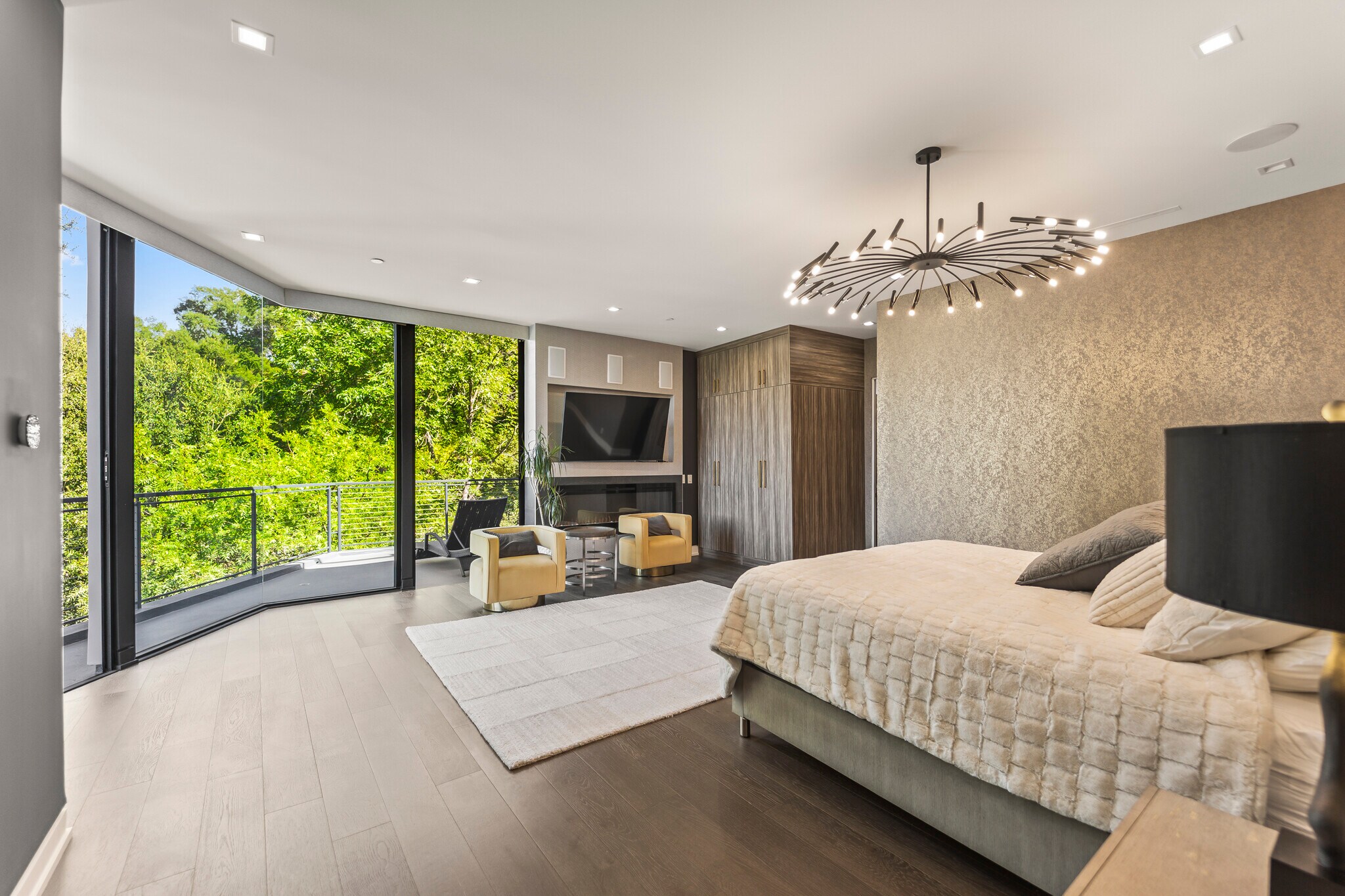 Building Photo - 3712 Broadlawn Dr