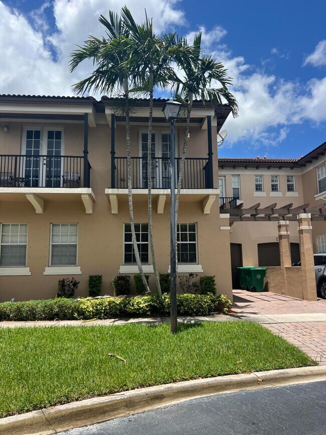 Building Photo - 8657 Blaze Ct