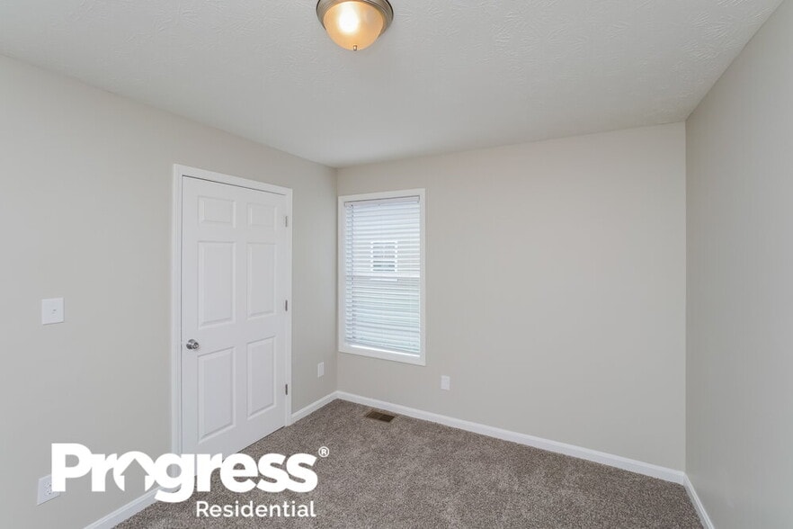Building Photo - 9906 Brooks Bend Rd
