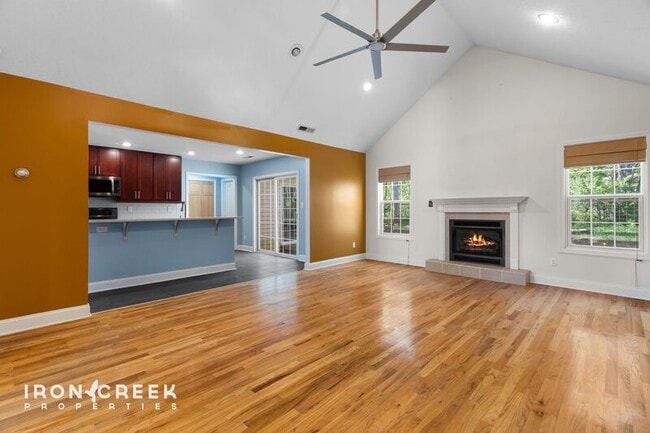 Building Photo - 49 Azalea Dr