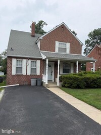 Building Photo - 114 Lincoln Ave