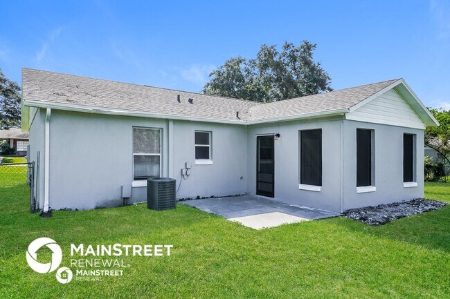 Building Photo - 4 Berry Dr